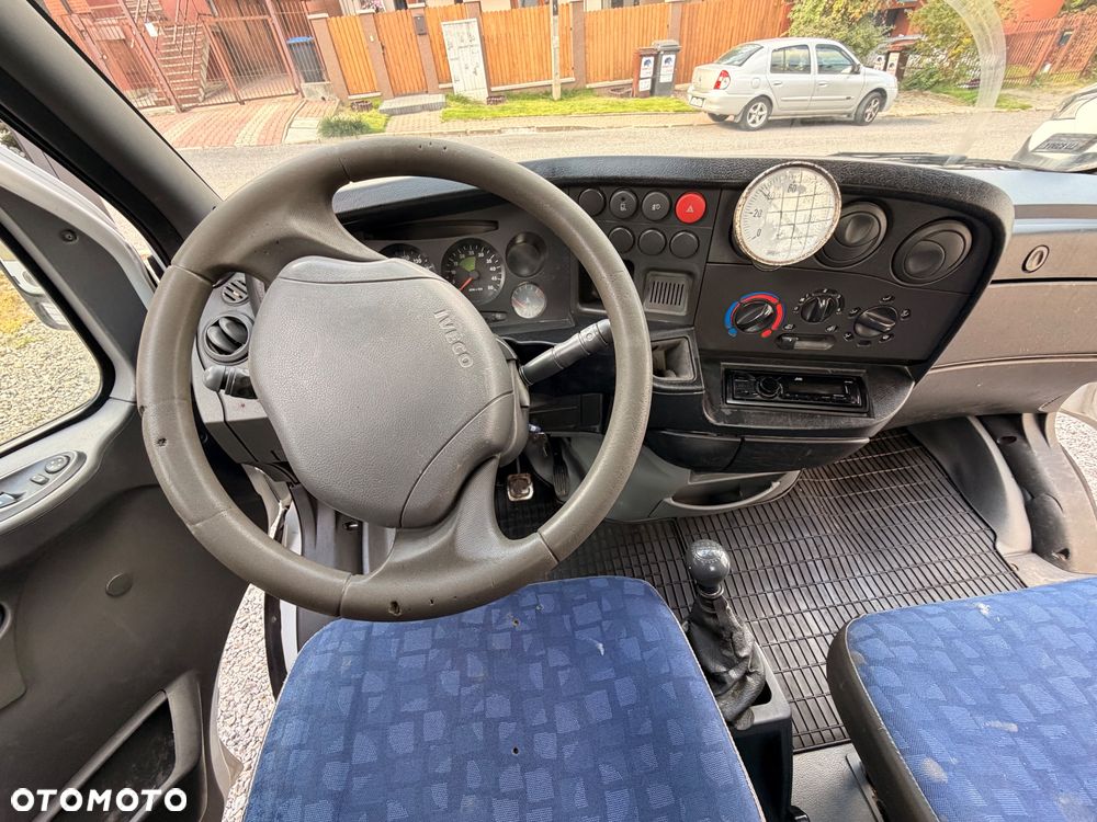 Iveco 35C13 - 23