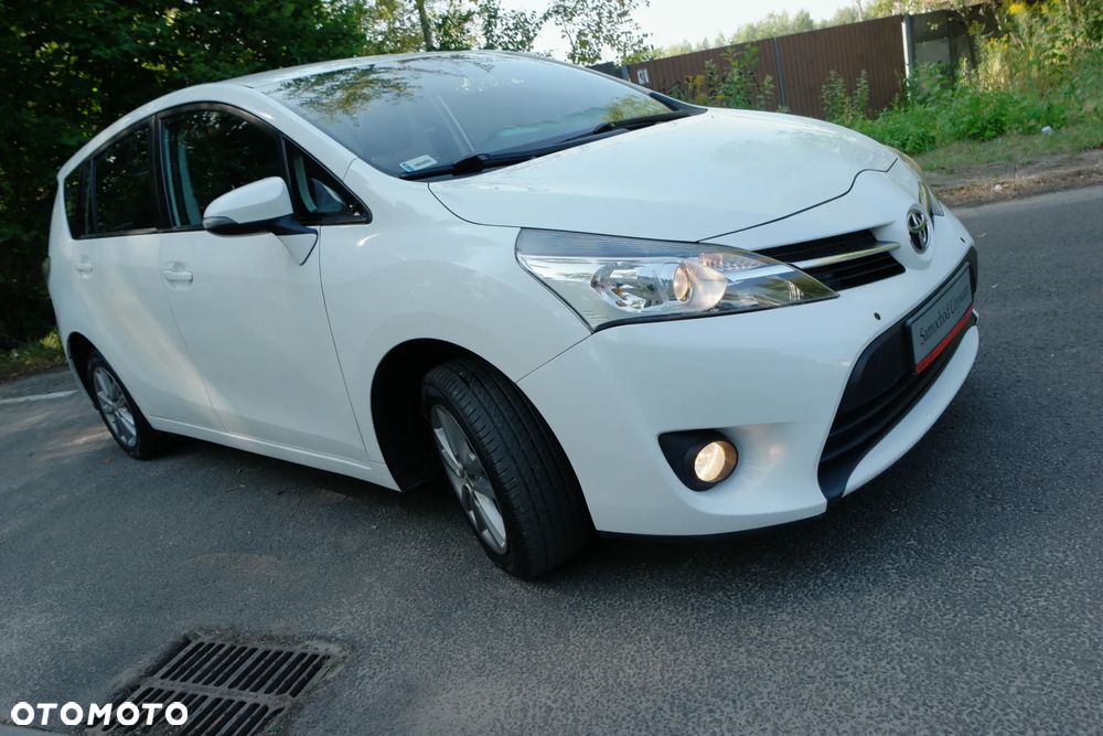 Toyota Verso - 36