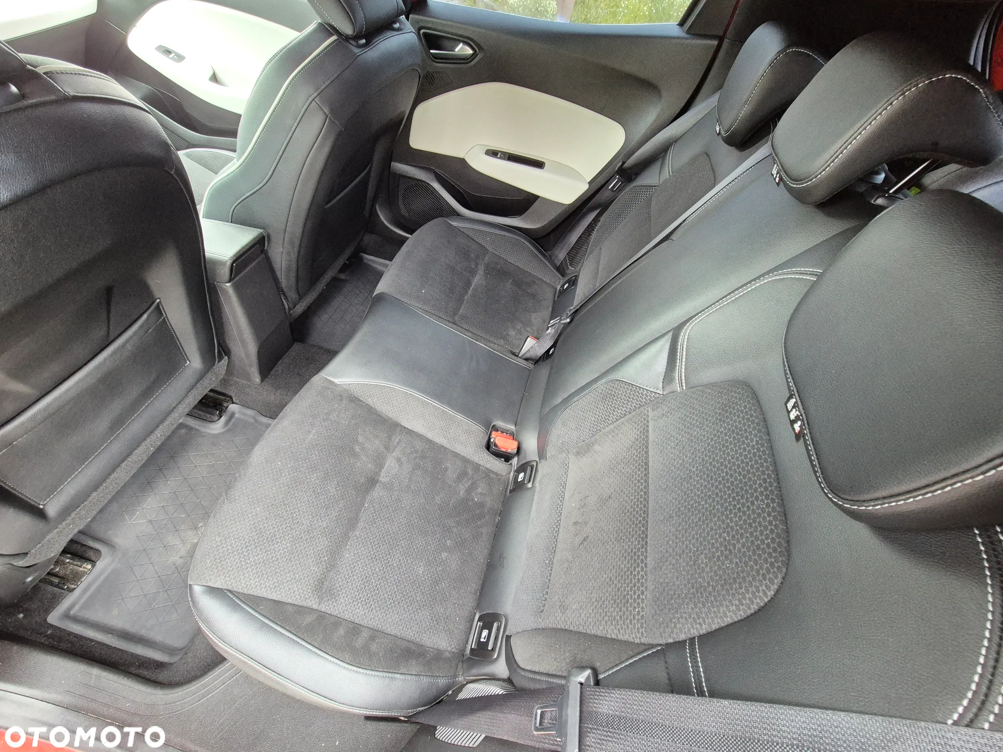 Renault Clio 1.6 E-TECH Intens - 22