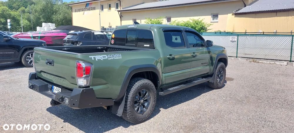 Toyota Tacoma - 4
