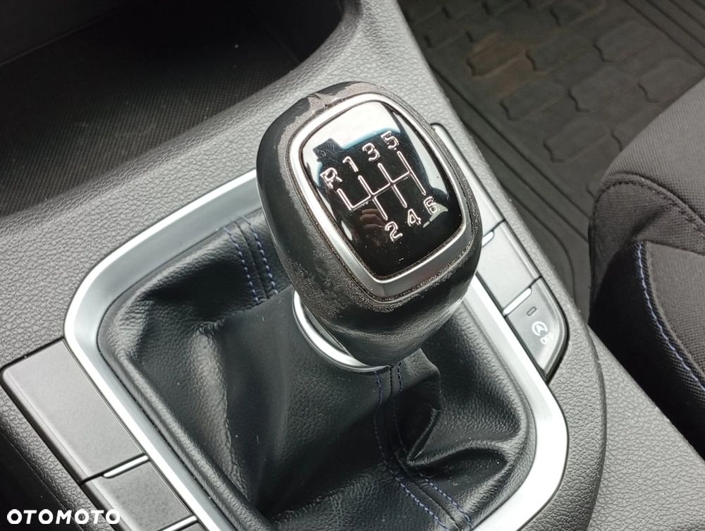 Hyundai i30 1.4 GO - 24