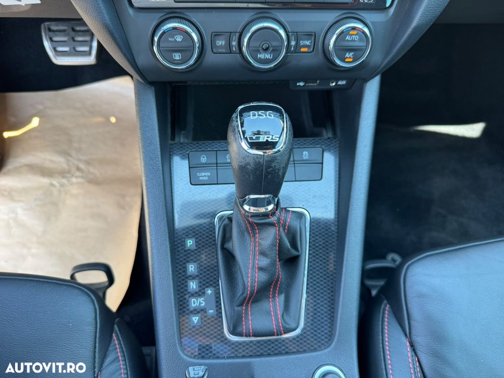 Skoda Octavia 2.0 TDI RS DSG - 23