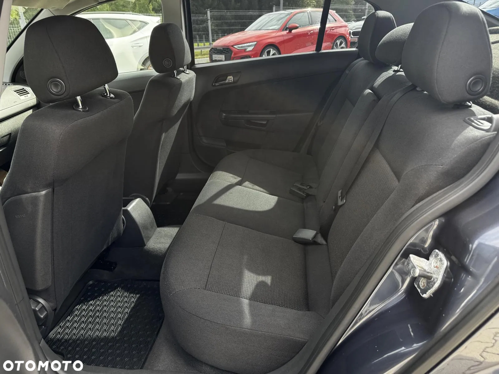 Opel Astra III 1.3 CDTI Essentia - 11