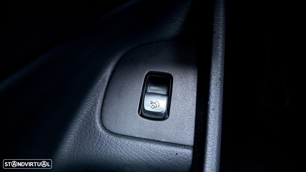 Mercedes-Benz E 300 de AMG Line - 15