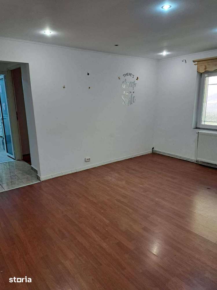 Apartament de vanzare 2 camere , Micro 16 , parter — fotografia 3