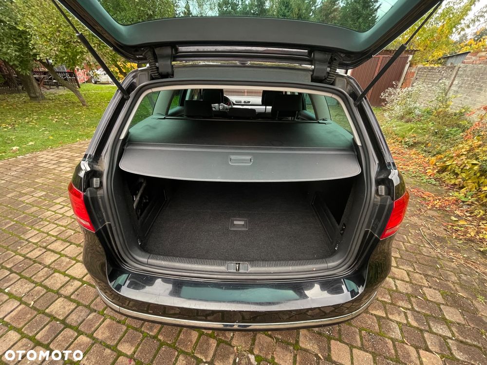 Volkswagen Passat Variant 2.0 TDI BlueMotion Technology DPF Comfortline - 15