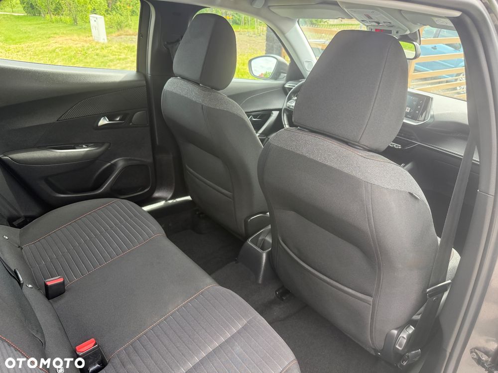 Peugeot 2008 PureTech 130 Stop&Start EAT6 Allure - 19