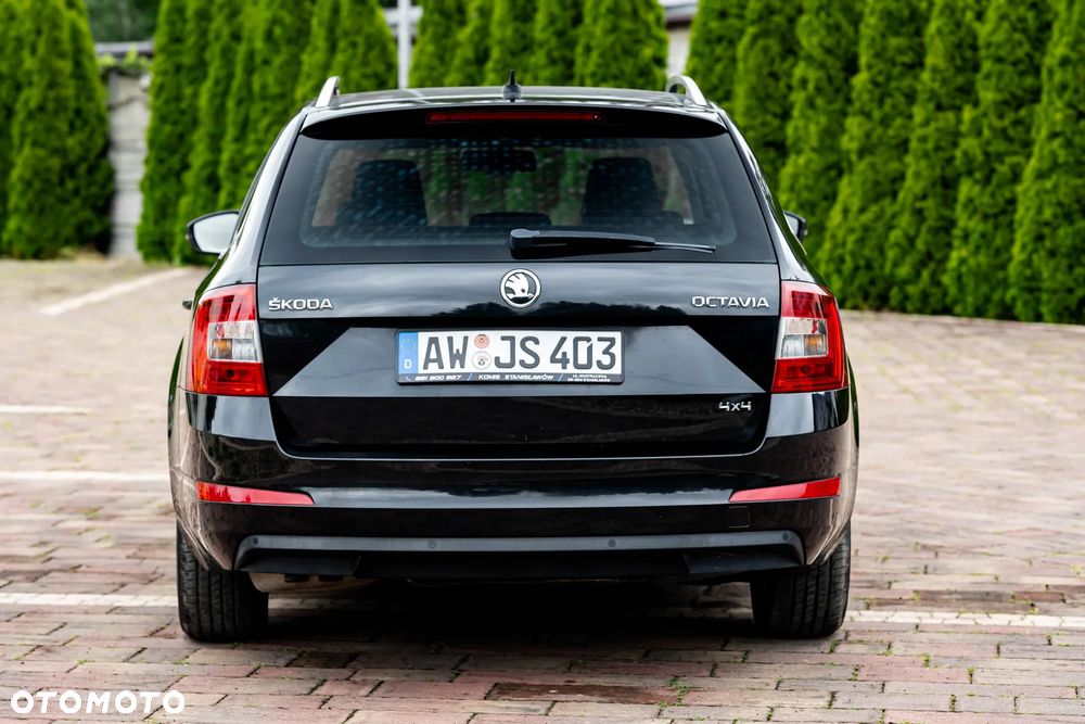 Skoda Octavia 2.0 TDI 4x4 Style DSG - 10