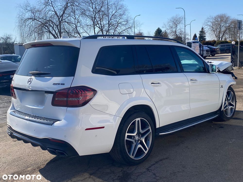 Mercedes-Benz GLS - 9