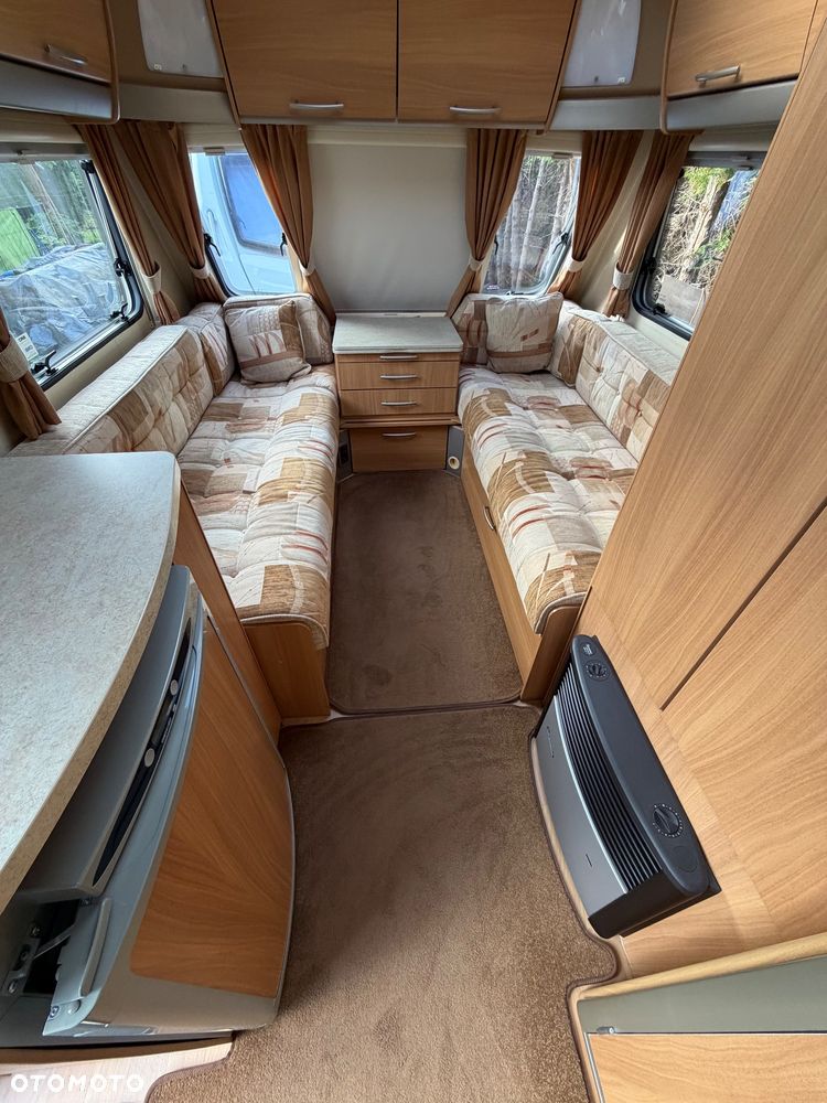 SWIFT Charisma 220 - 32