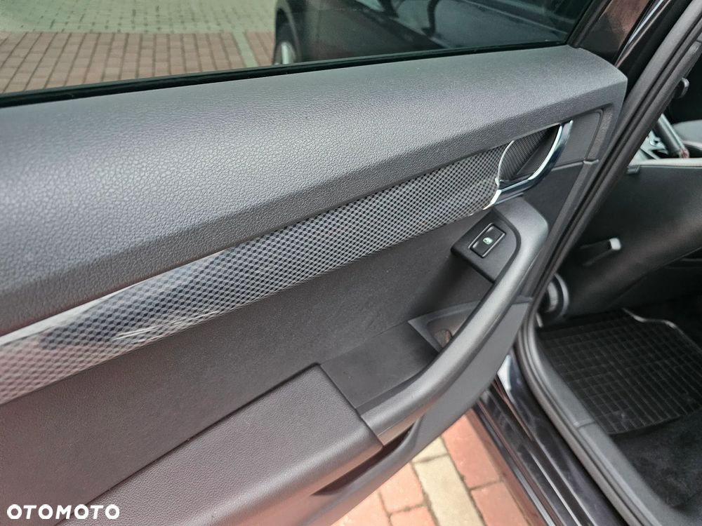 Skoda Octavia 2.0 TSI RS DSG - 17