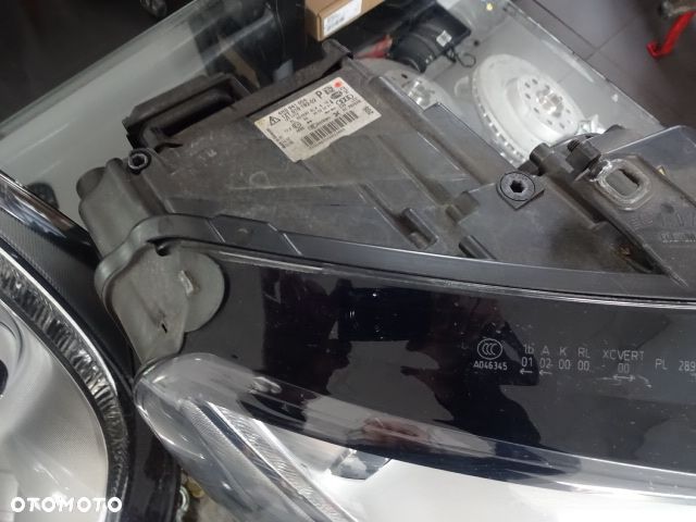 Prawa przednia lampa Xenon Audi A8 D4 - 2