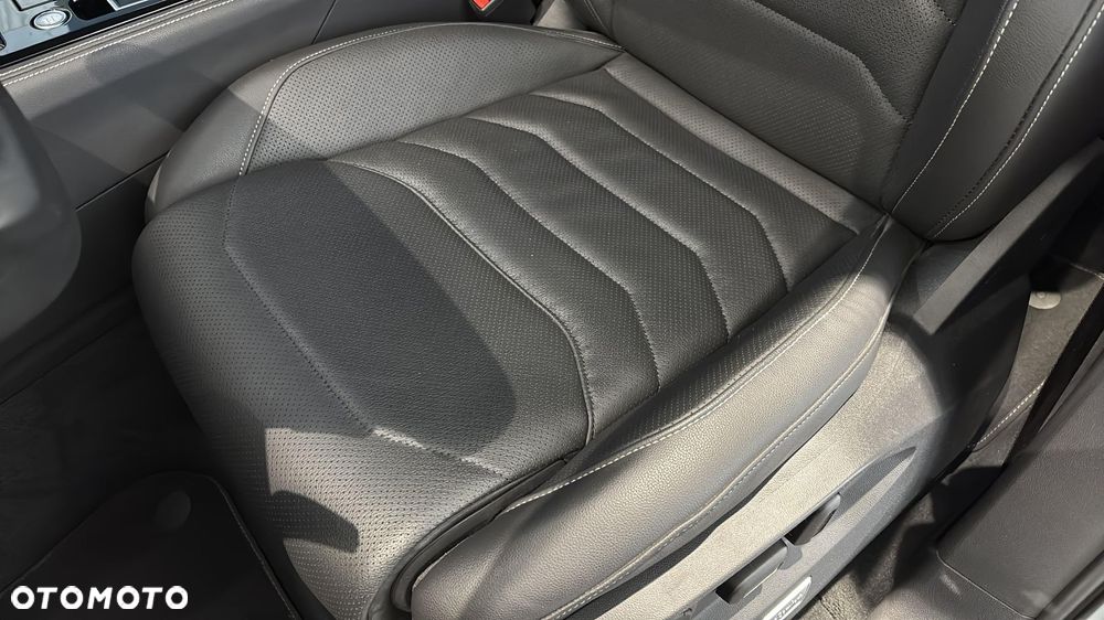 Volkswagen Touareg 3.0 V6 TDI 4Motion R-Line - 13