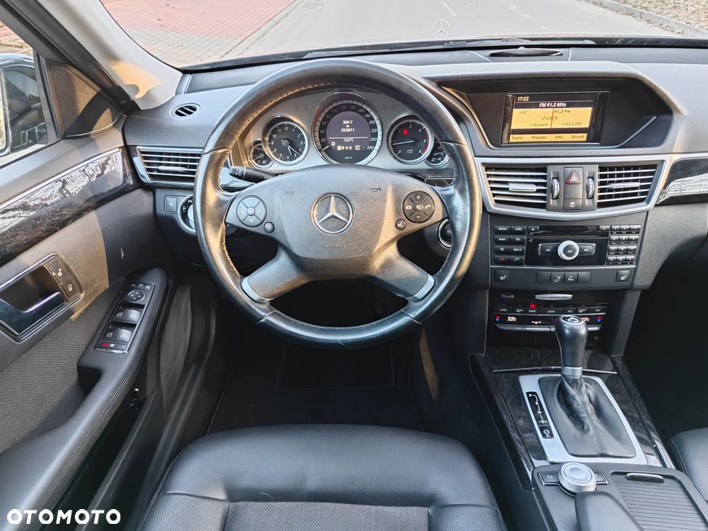 Mercedes-Benz Klasa E 200 CDI DPF BlueEFFICIENCY Automatik Avantgarde - 25