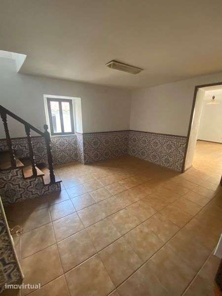Vende-se moradia T3 Renovada - Grande imagem: 5/8