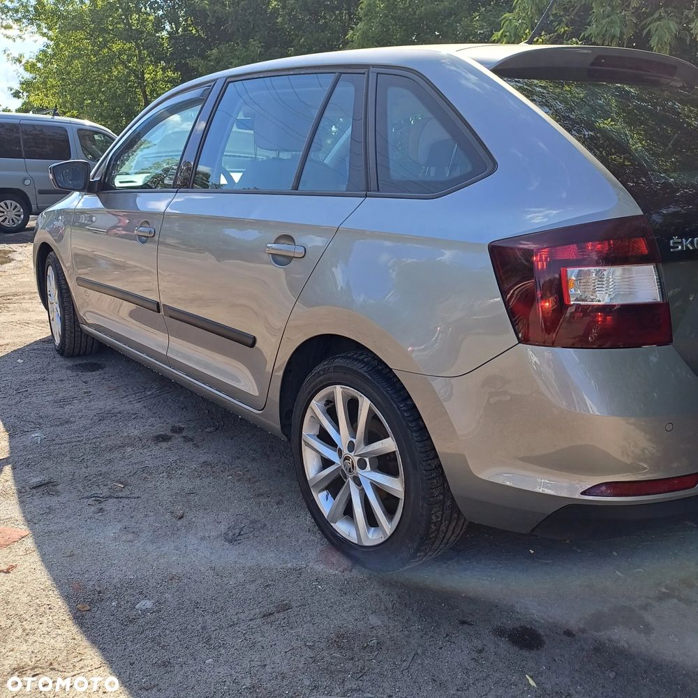 Skoda RAPID Spb 1.0 TSI Style - 21