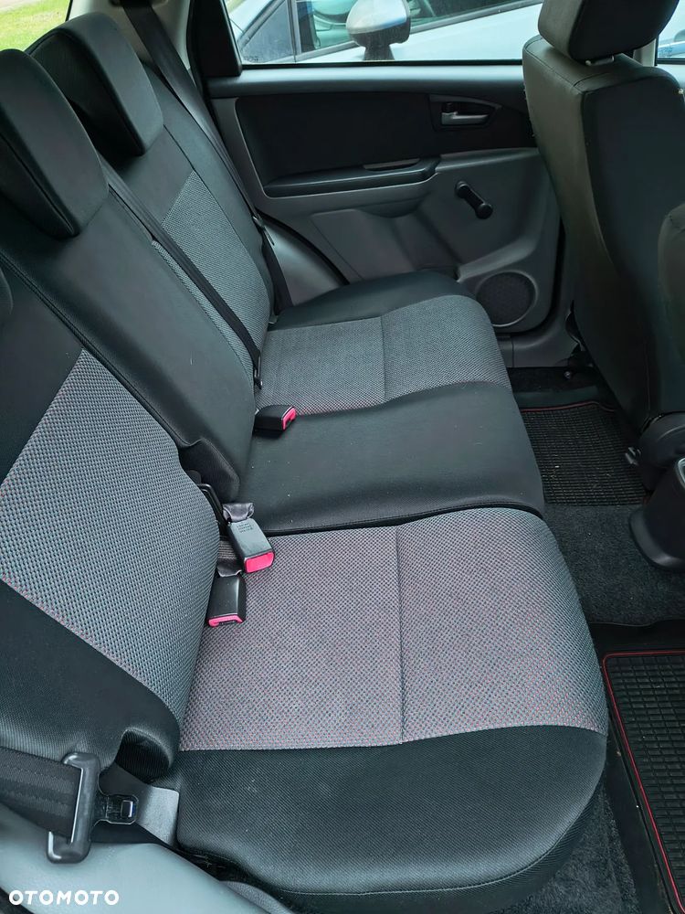 Suzuki SX4 1.6 VVT 4x4 Comfort - 19