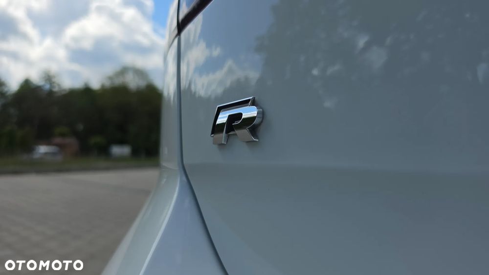 Volkswagen Golf - 8