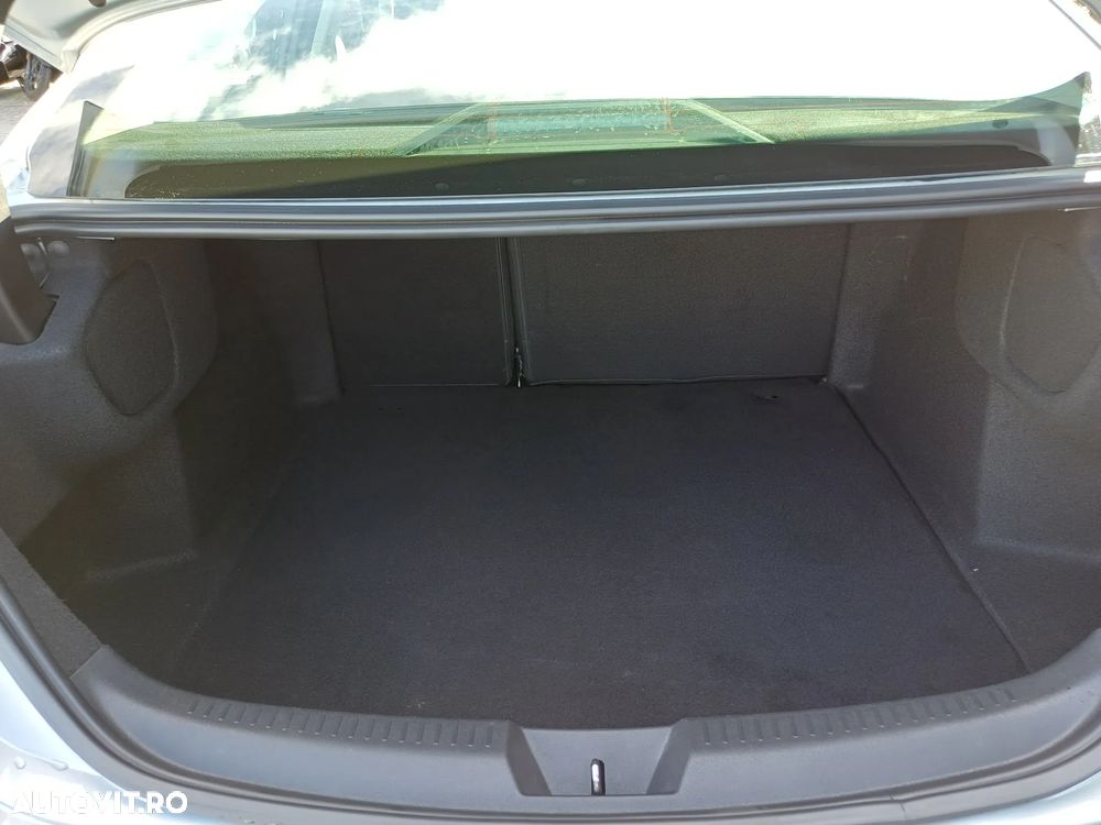Renault Megane TCe 140 GPF Zen - 9