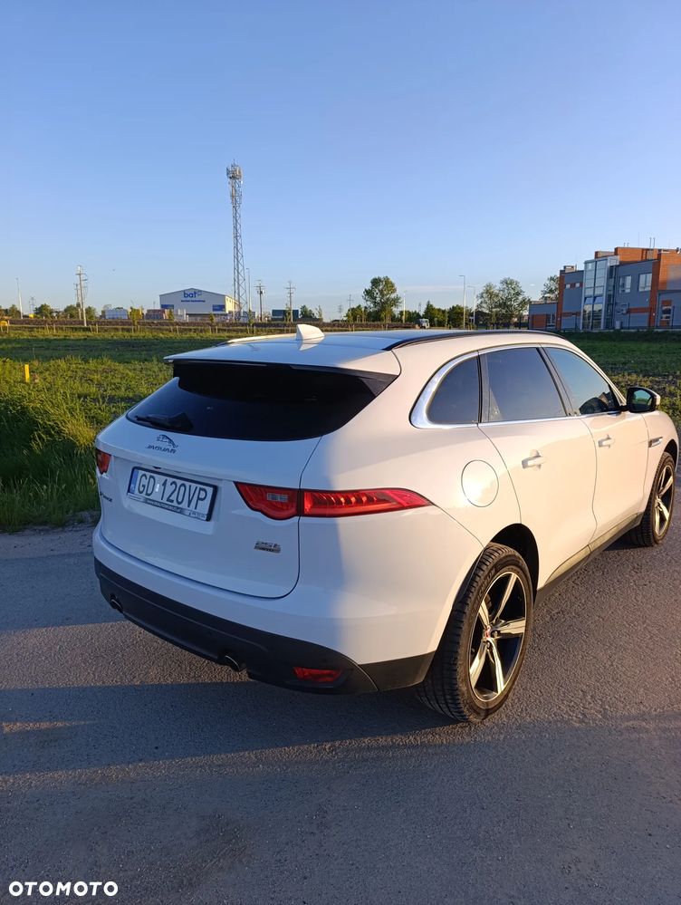 Jaguar F-Pace 2.0 i4P AWD Prestige - 2