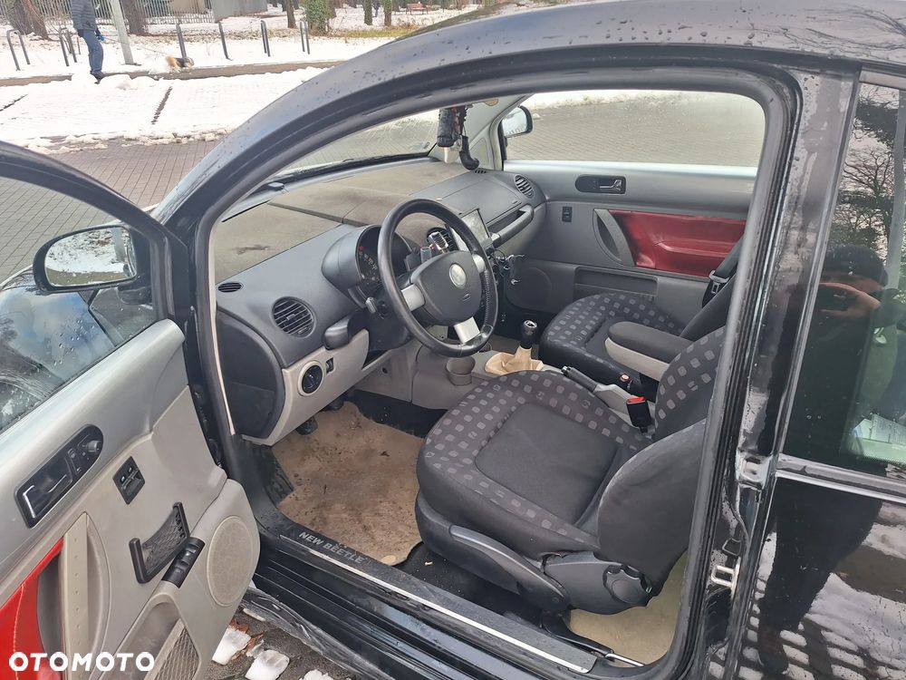 Volkswagen New Beetle - 8