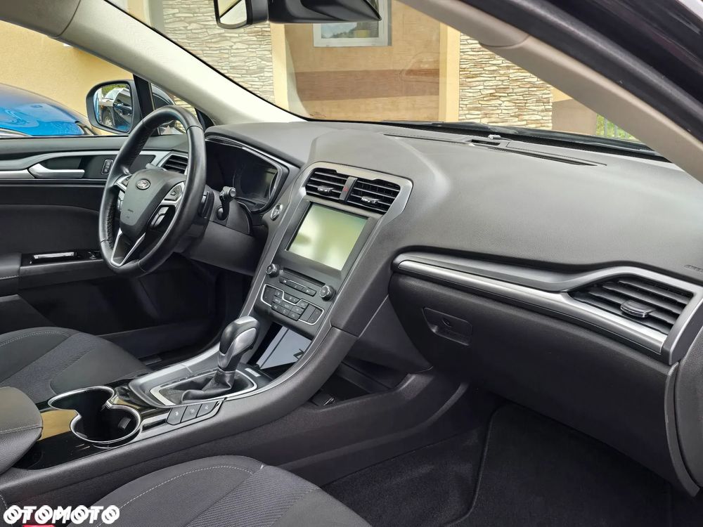 Ford Mondeo 2.0 EcoBoost Titanium S - 38