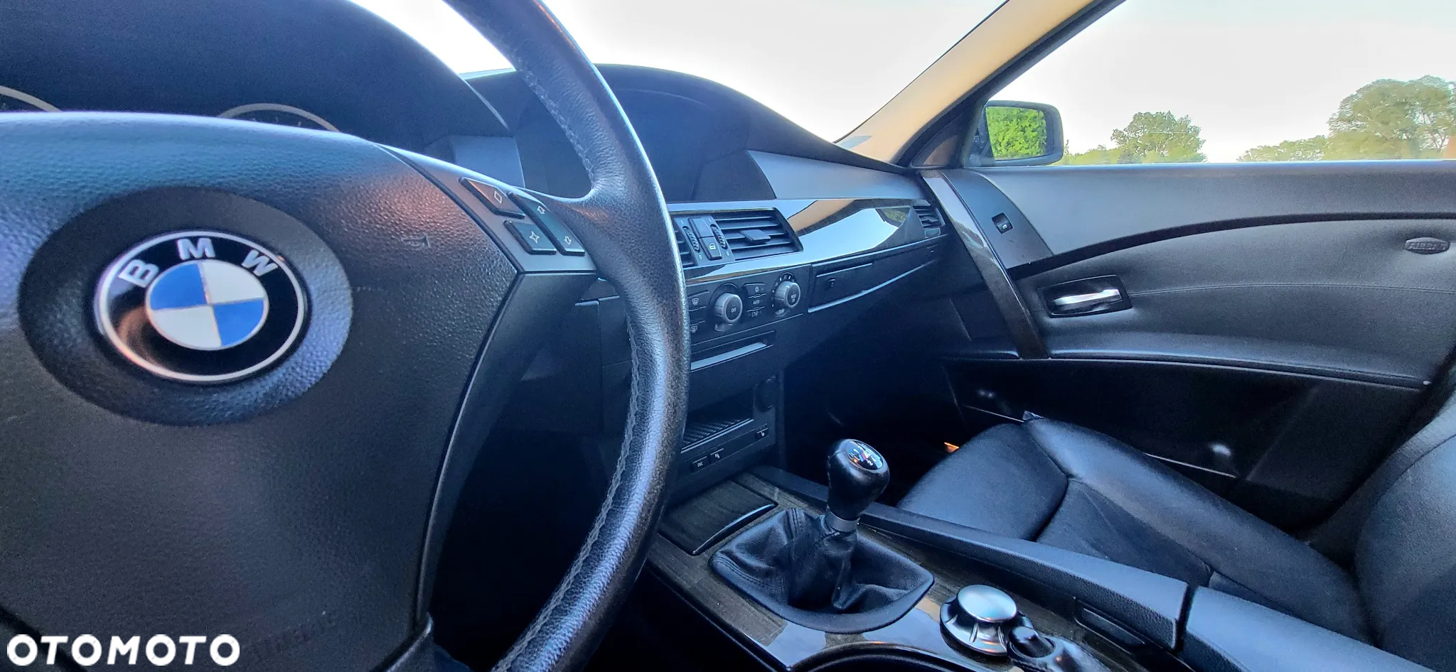 BMW Seria 5 525i Touring - 6