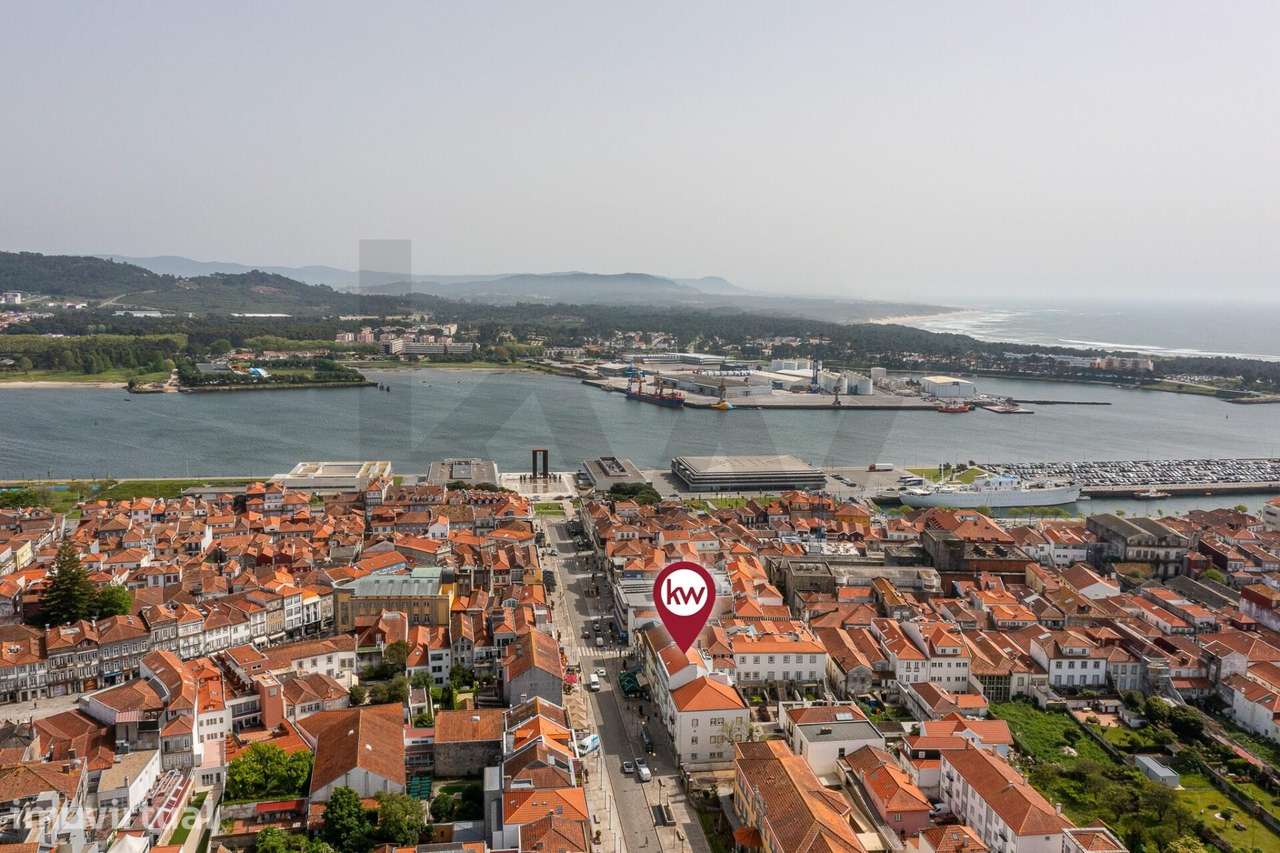 Apartamento T2 novo com varanda no Centro Histórico de Viana do Castel - Grande imagem: 2/40