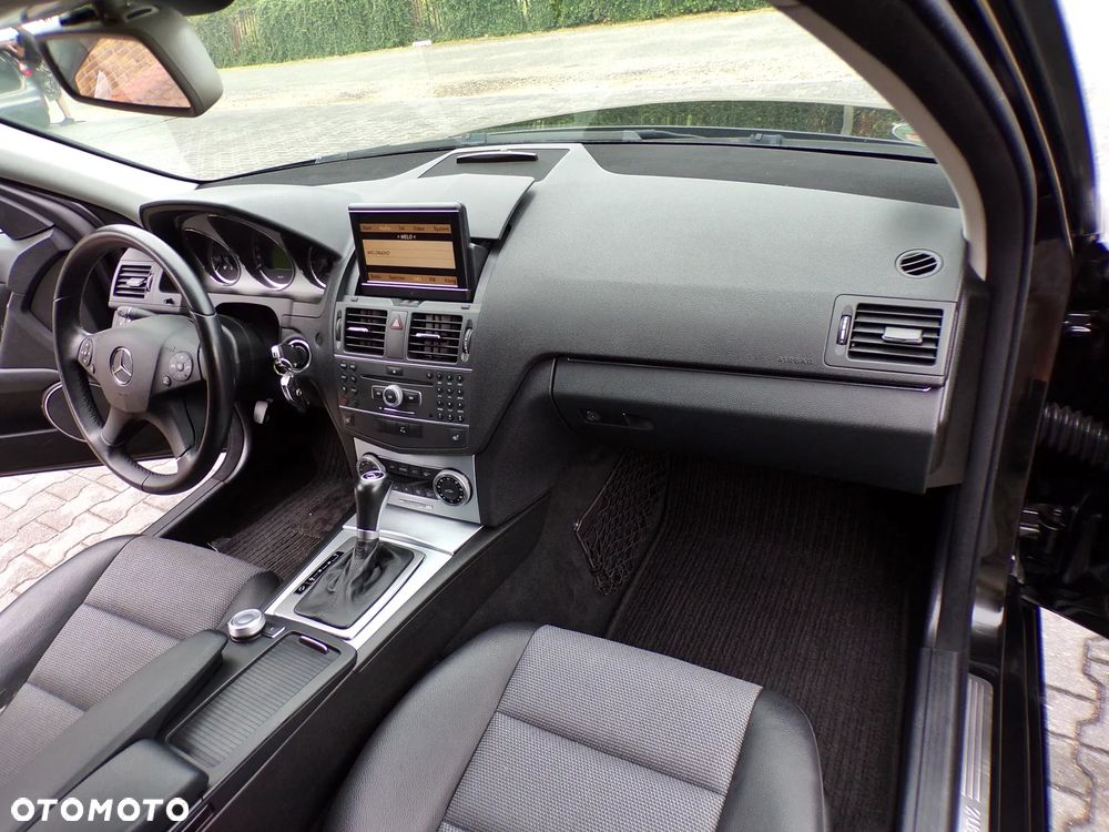 Mercedes-Benz Klasa C 220 CDI 7G-TRONIC Avantgarde Edition - 18