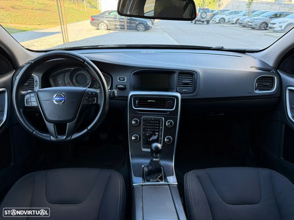 Volvo V60 D2 Momentum - 7