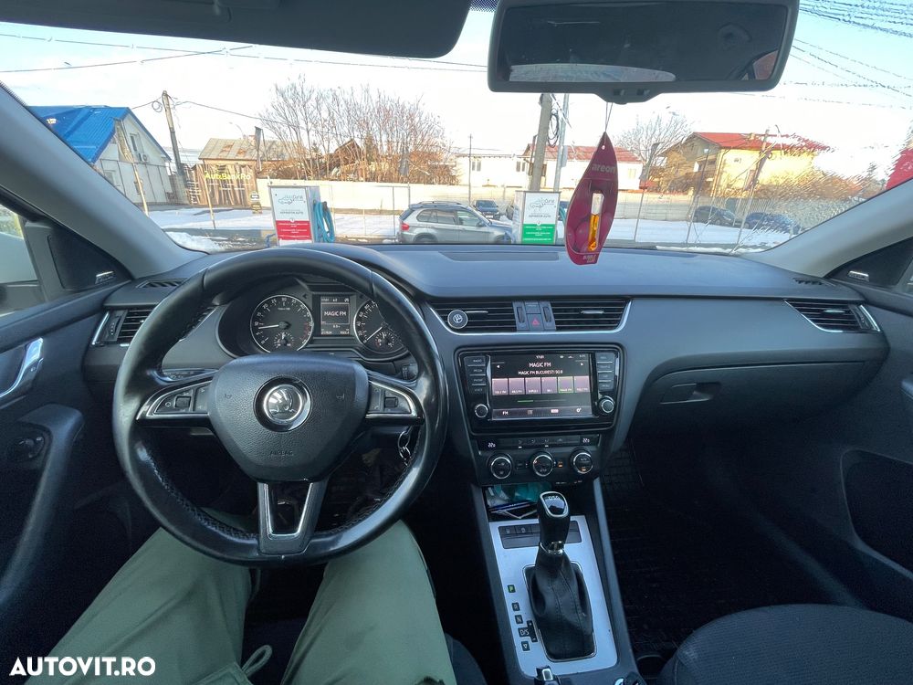 Skoda Octavia 2.0 TDI DSG Ambition - 5