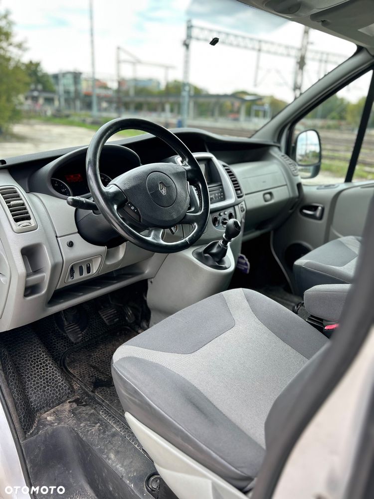 Renault Trafic - 8