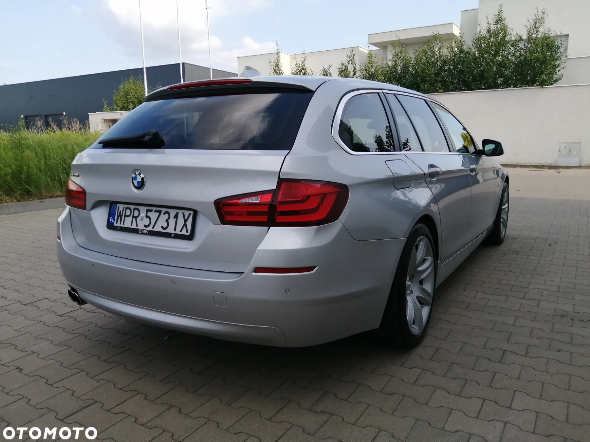 BMW Seria 5 525d xDrive - 10