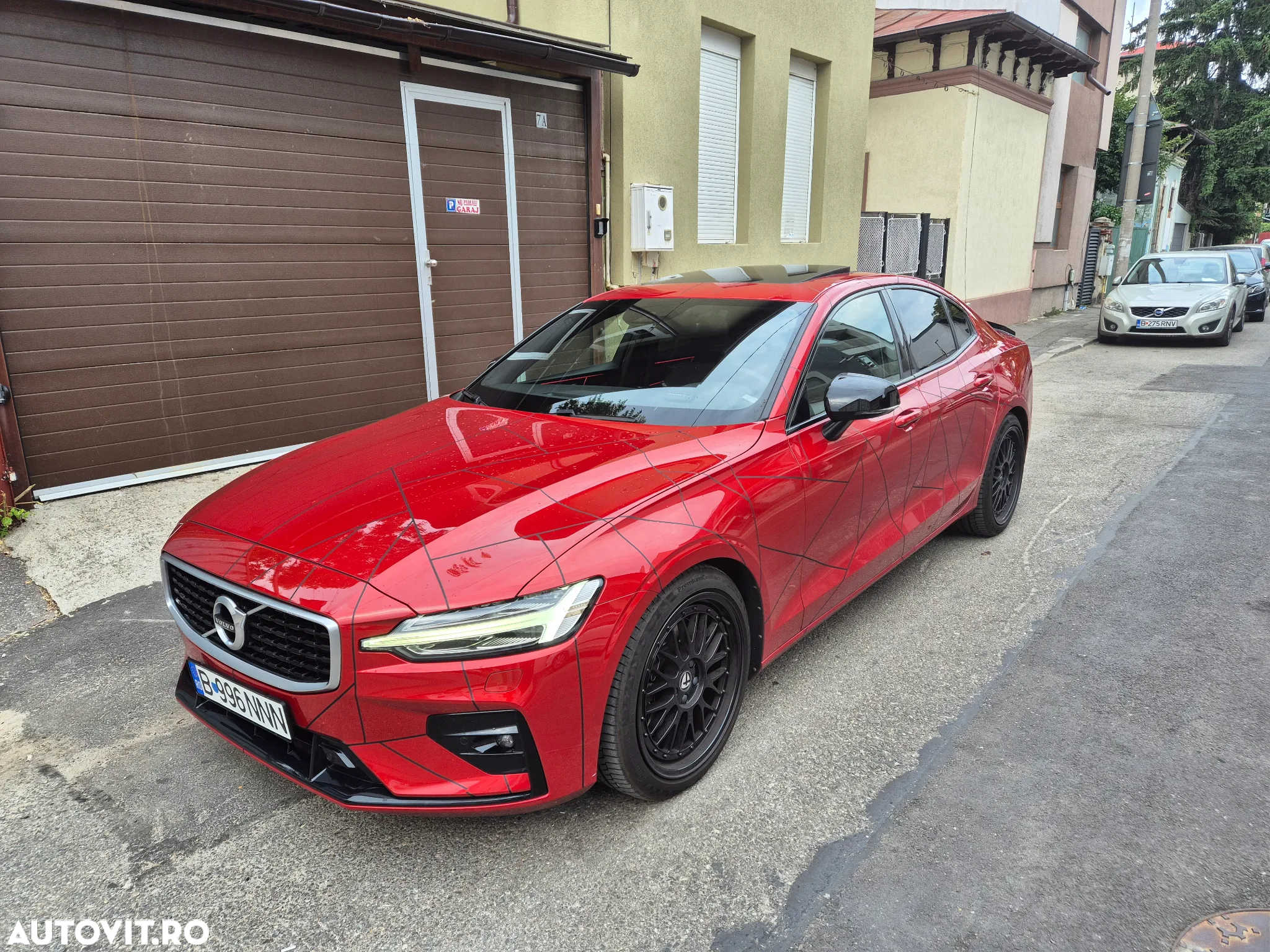 Volvo S60 T5 R-Design - 3