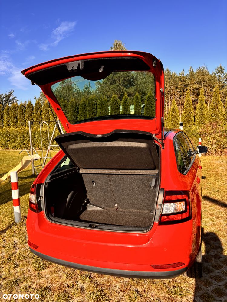 Skoda RAPID 1.4 TSI Ambition DSG - 6