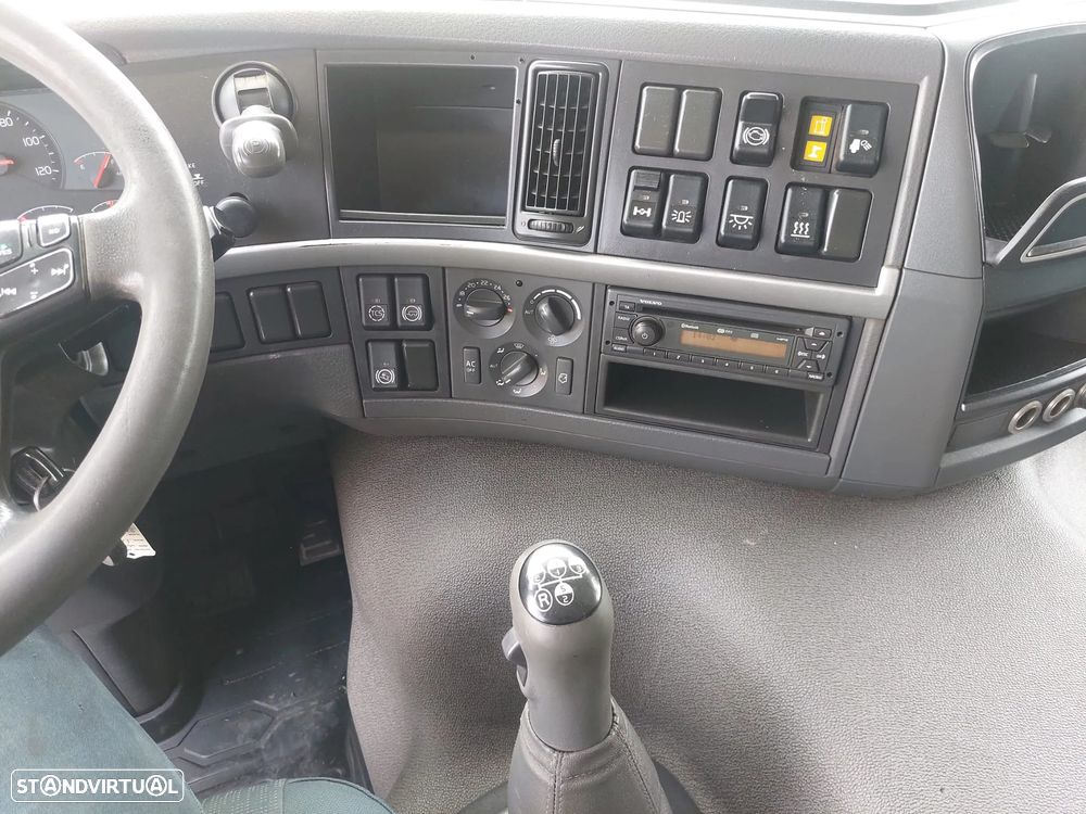 Volvo FMX 370 Grua - 9