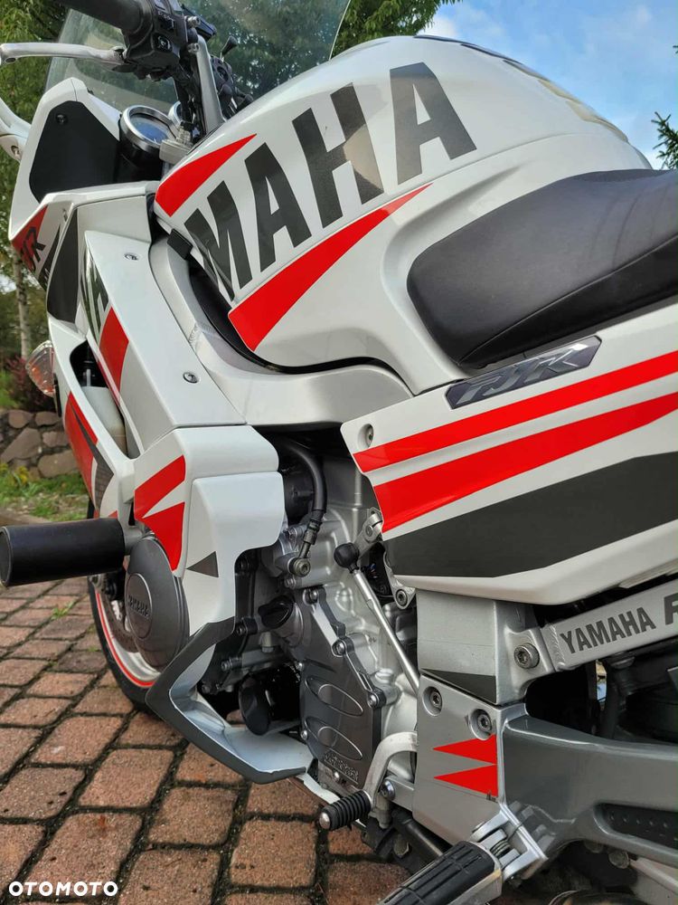 Yamaha FJR - 15