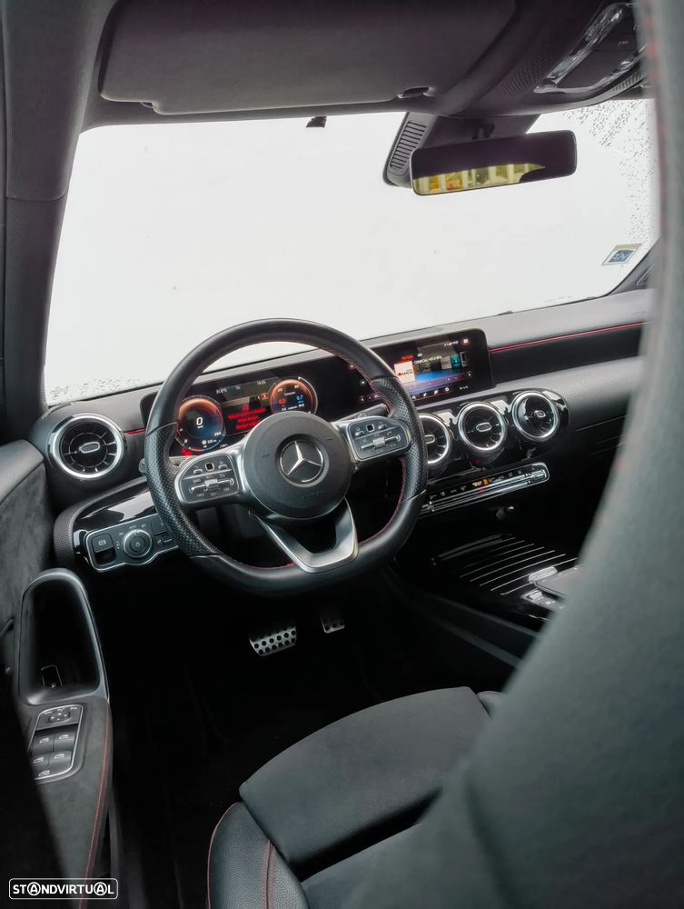 Mercedes-Benz A 250 e AMG Line - 4