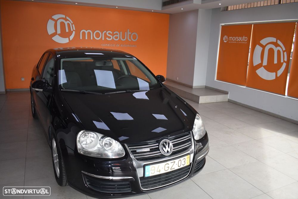 VW Jetta 1.9 TDi BlueM. Confortline - 3