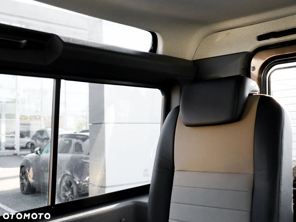 Land Rover Defender 2.4 TD4 HCPU S - 34