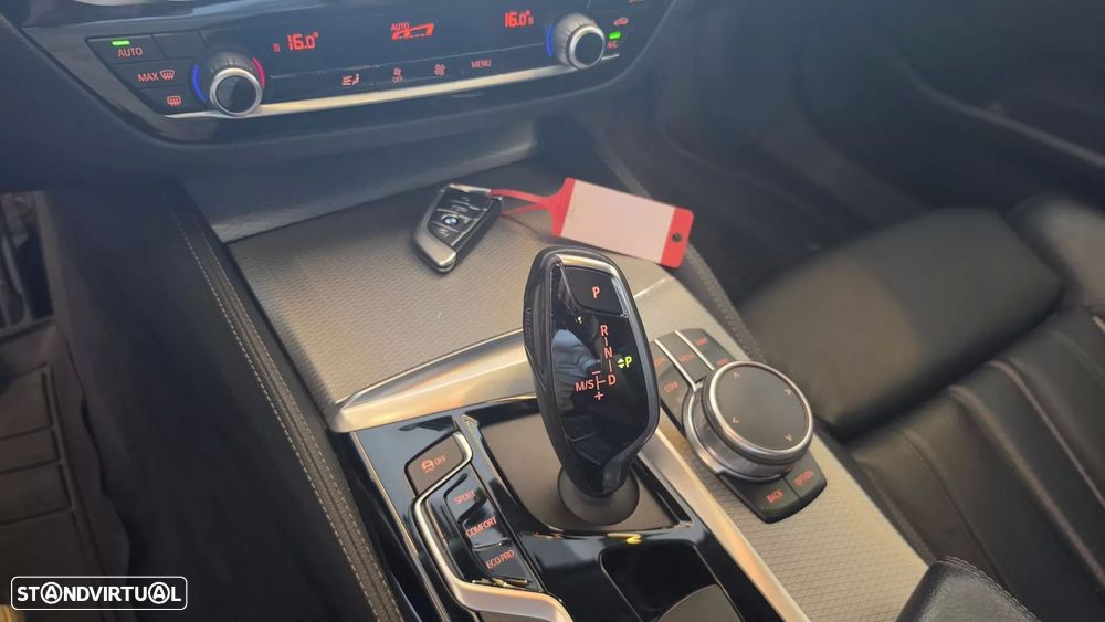BMW 520 d Pack M Auto - 38