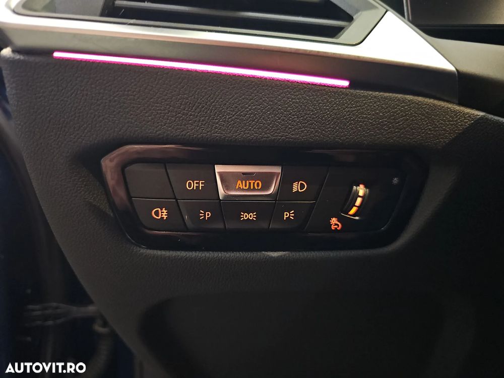 BMW Seria 3 330i xDrive AT - 16