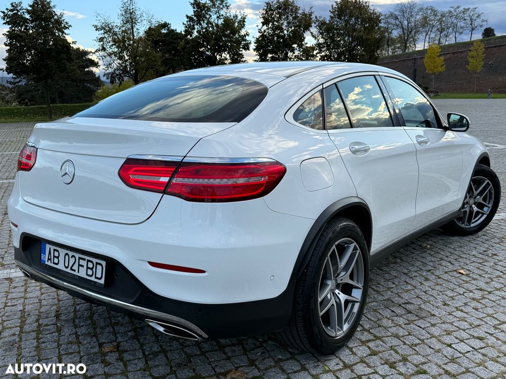 Mercedes-Benz GLC Coupe 250 4Matic 9G-TRONIC AMG Line - 3