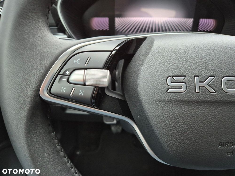 Skoda Fabia 1.0 Essence - 27