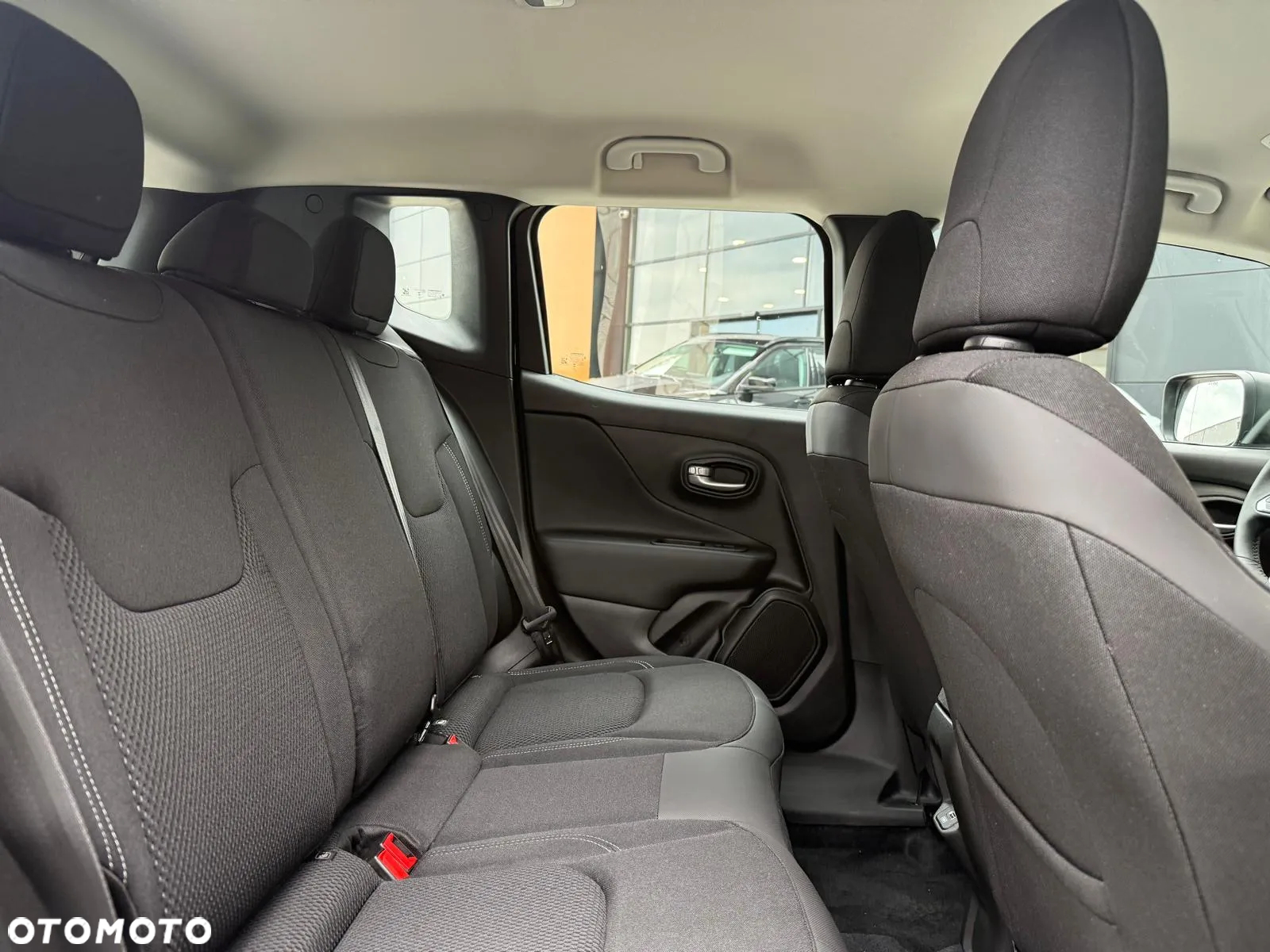 Jeep Renegade 1.5 T4 mHEV Upland FWD S&S DCT - 10
