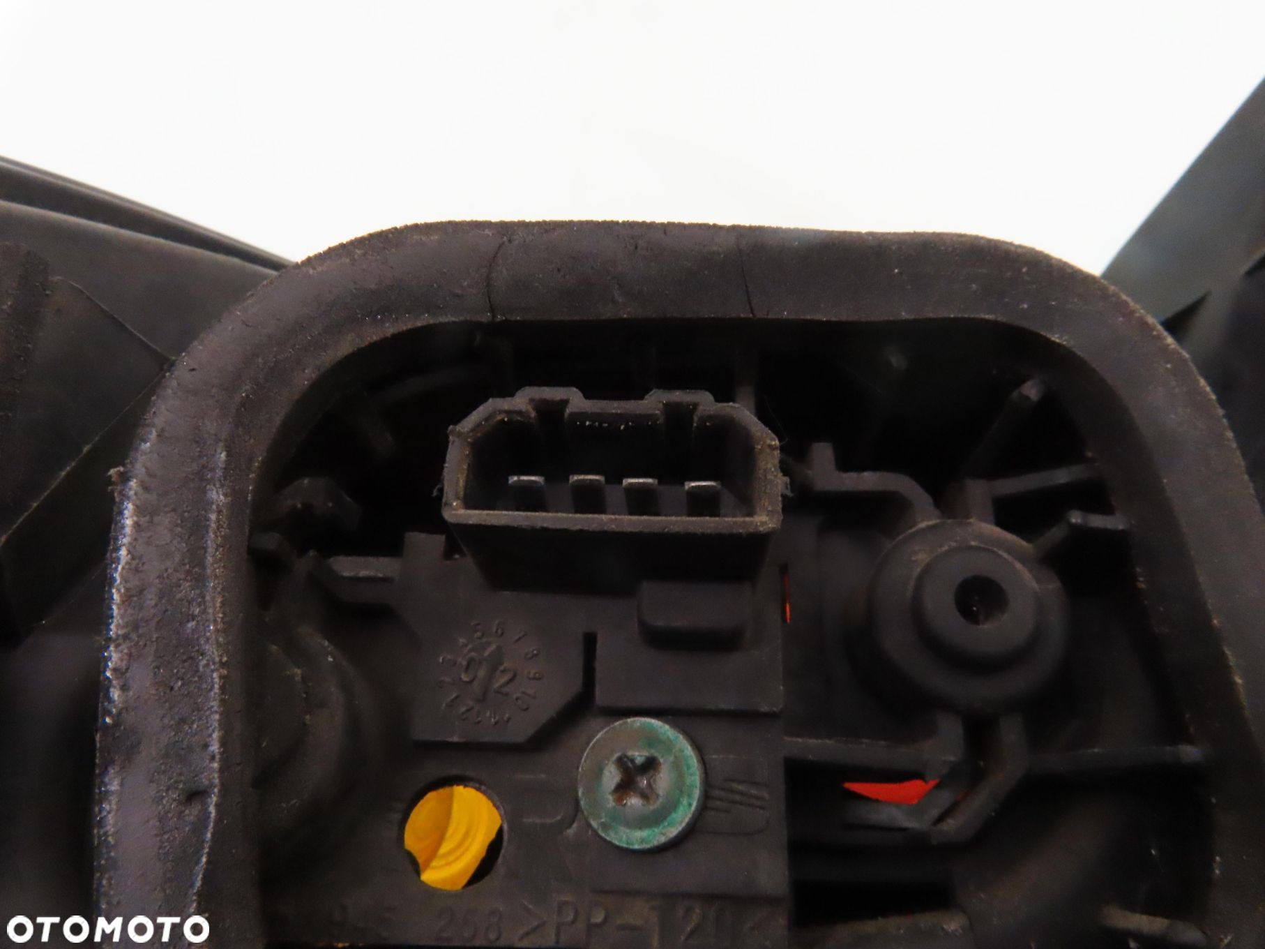LAMPA PRAWA TYLNA SEAT IBIZA III 6L 6L6945096A 6L6945112 - 2