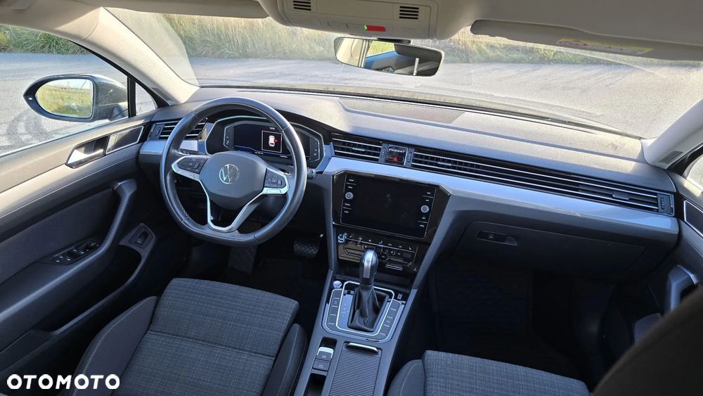 Volkswagen Passat - 22