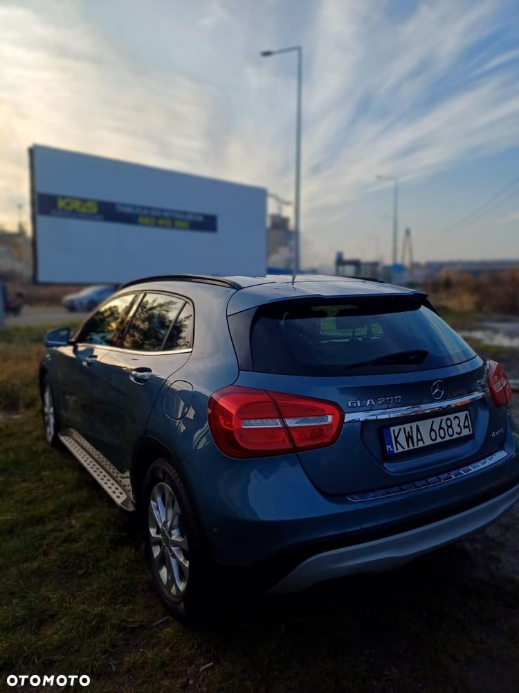 Mercedes-Benz GLA 200 (CDI) d 4-Matic - 10