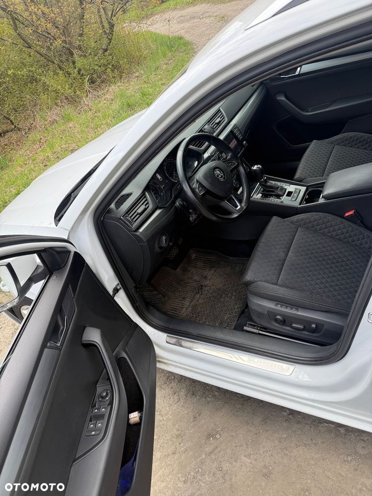 Skoda Superb 2.0 TDI 4x4 DSG Ambition - 11