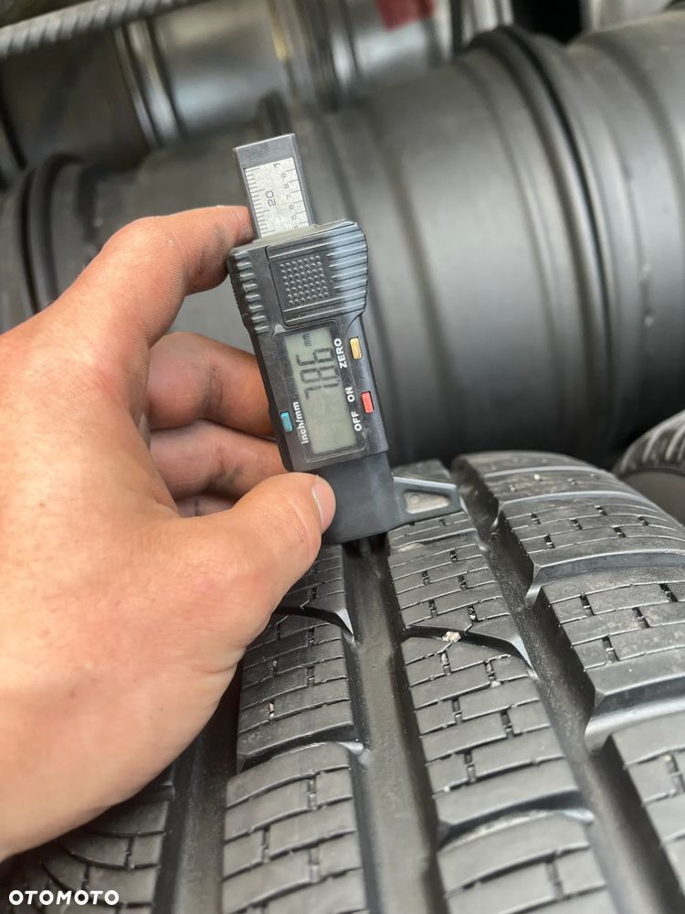 235 55 18 Pirelli Sottozero 104 H AO 4szt. opony zimowe - 3